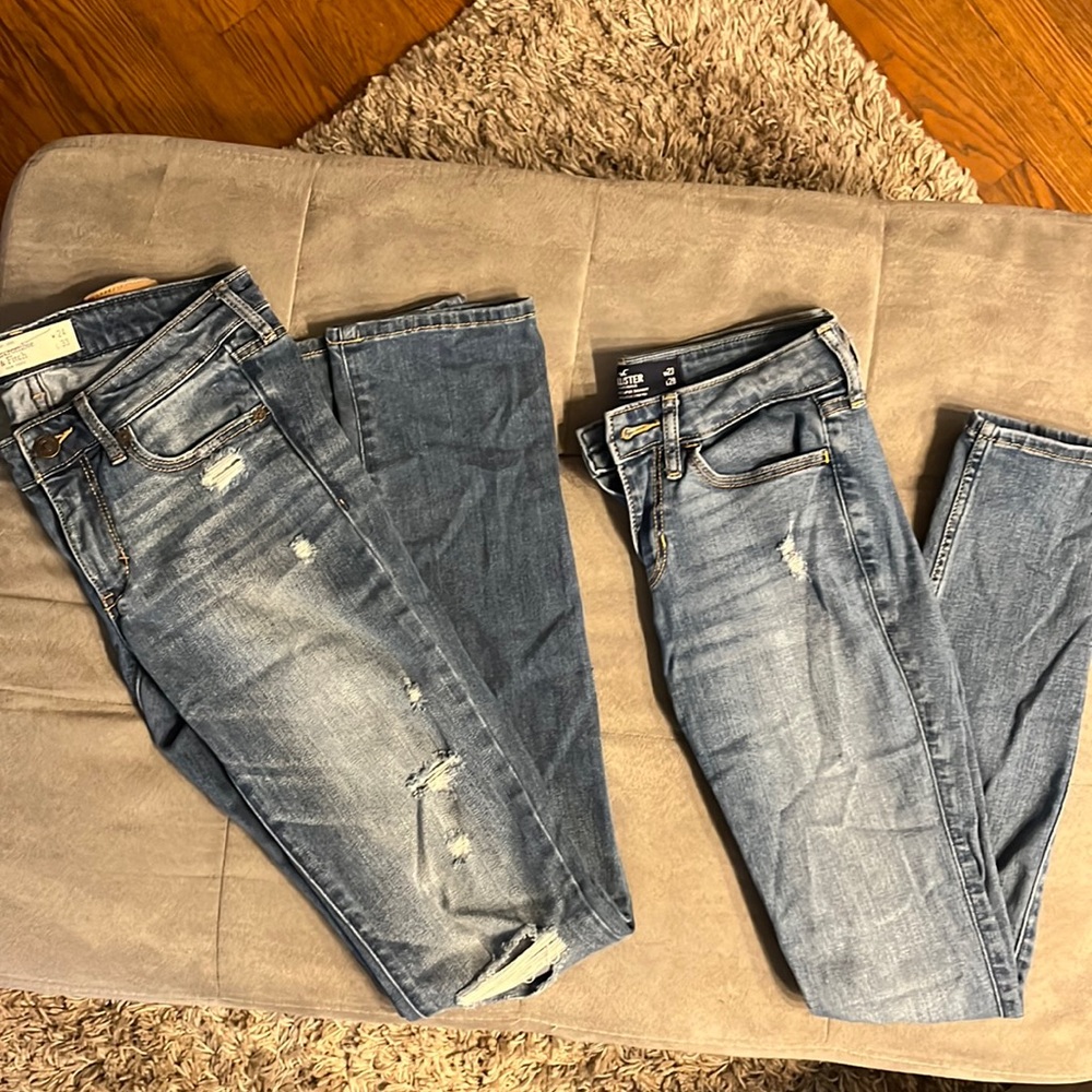 NWOT Distressed jean bundle size 00